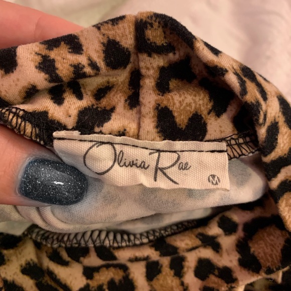 Super Soft Cheetah/Leopard Turtleneck - Medium - Picture 5 of 5